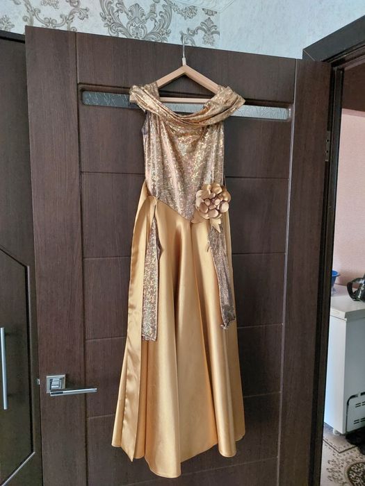 Продаем Вечернее платье