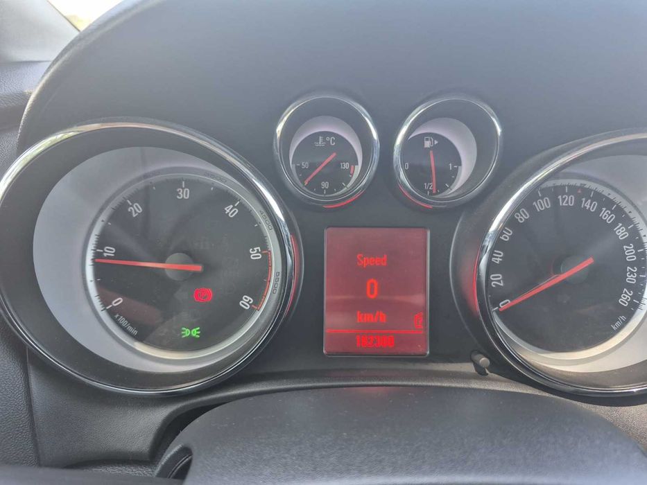 Vand Opel Astra J an fabricatie 2011