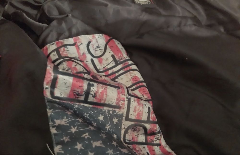 Продам курта Зима Крутой Бренд,