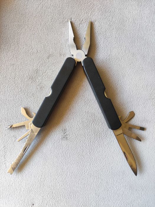 Briceag/ Cleste/ Patent multifunctional