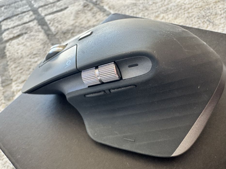 Logitech MX Master 3S – Безжична, в отлично състояние