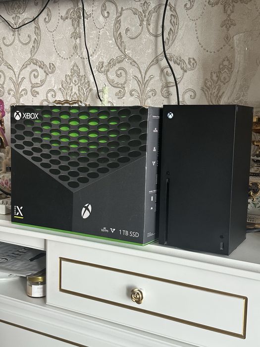 Xbox Series X | 1TB | +3 геймпада