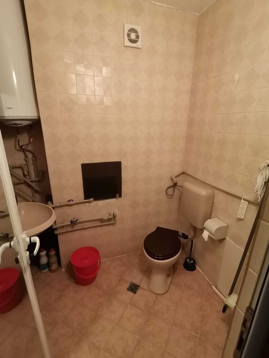 Дава се под наем Едностаен апартамент в Бургас, Славейков - 28 кв.м за 85 € - Снимка #1