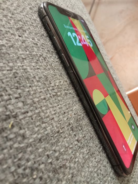 Продам Iphone x срочно