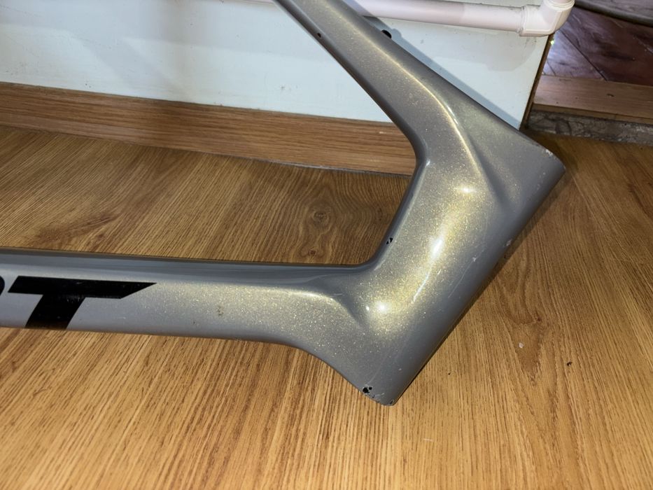 Cadru bicicleta giant revolt carbon !!!
