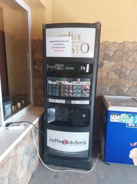 Vând aparat cafea stradal