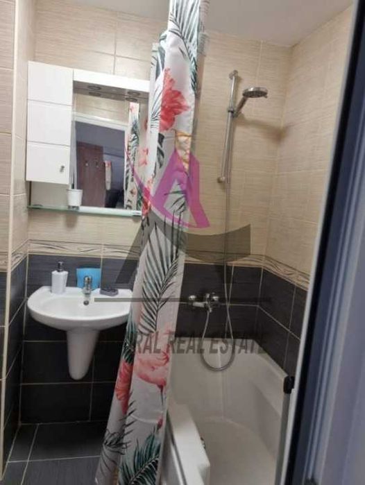 Продава се Двустаен апартамент в к.к. Св.Св. Константин и Елена - 65 кв.м за 1373 €/кв.м - Снимка #4