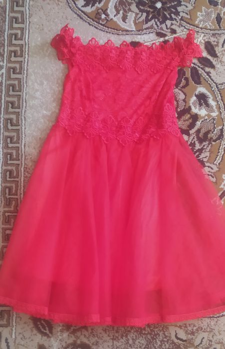 Платье примерно 44-48 размер