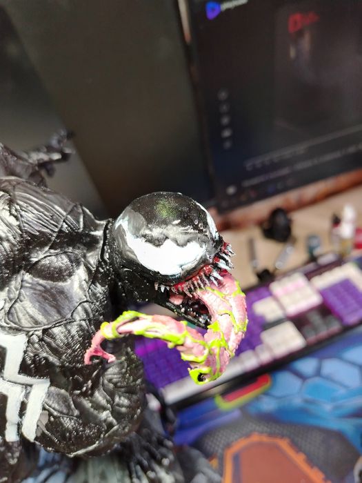 Marvel venom 3d принтирана фигура