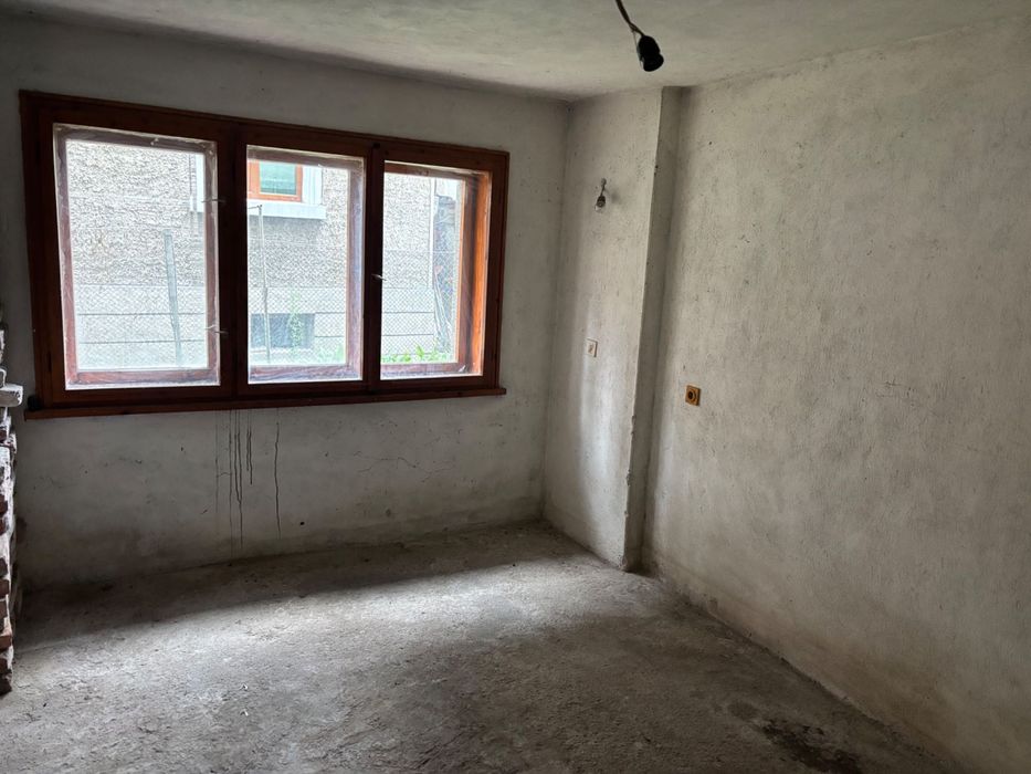 Продава се Двустаен апартамент в Троян - 64 кв.м за 518 €/кв.м - Снимка #2