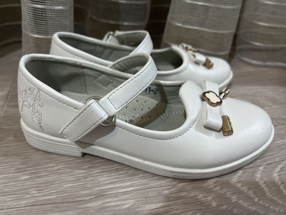 Продам туфли детские