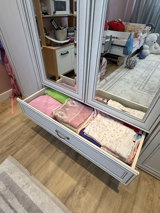 Продается детский шкаф б/у