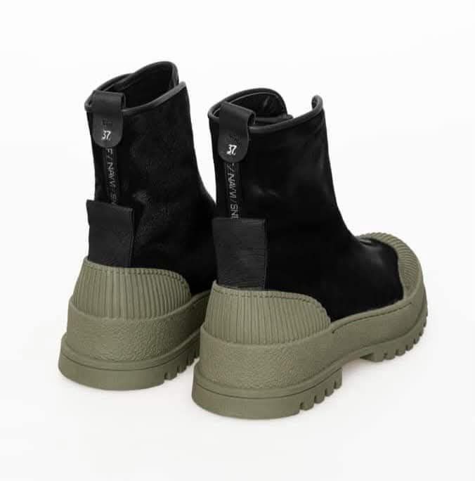 Боти от естествен велур