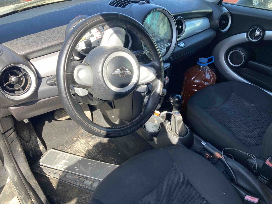 Продава се само на части Mini Cooper 1.4 2008год