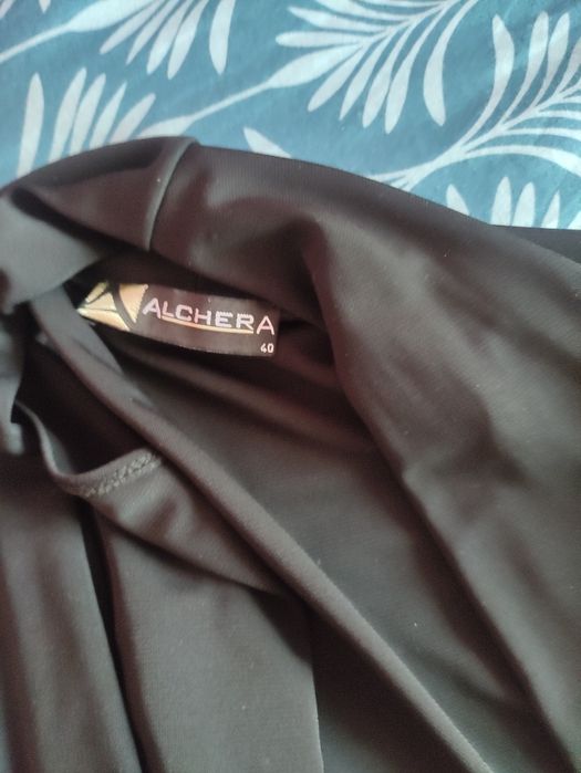 Официална рокля.