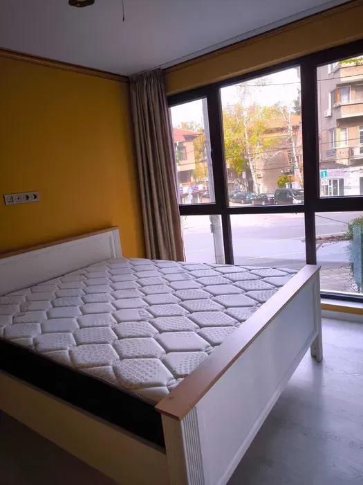 Дава се под наем Тристаен апартамент в Бургас, Център - 76 кв.м за 714 € - Снимка #3