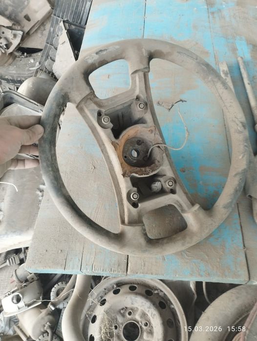 продам запчасти на Ауди 100