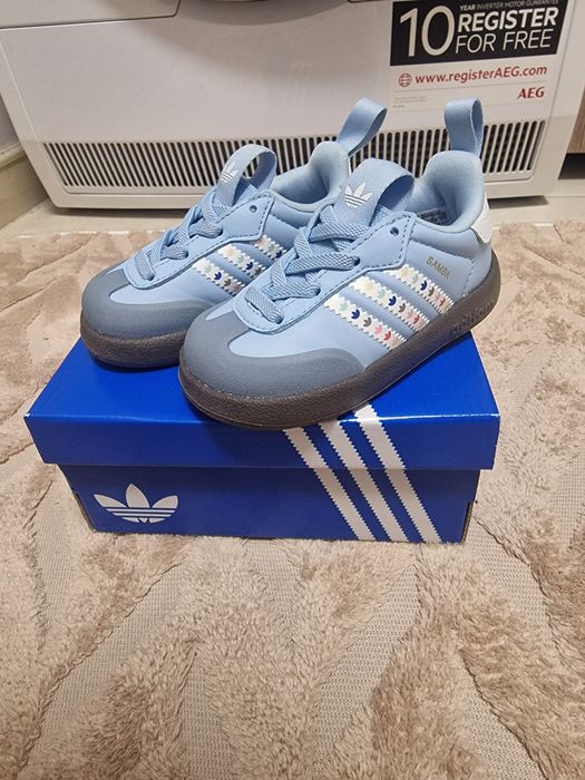 Маратонки adidas
