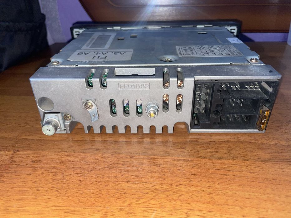 Продам автомагнитолу Audi Concert