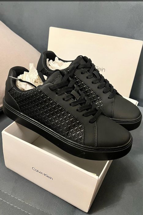 Продам Кроссовки Calvin Klein 42rz