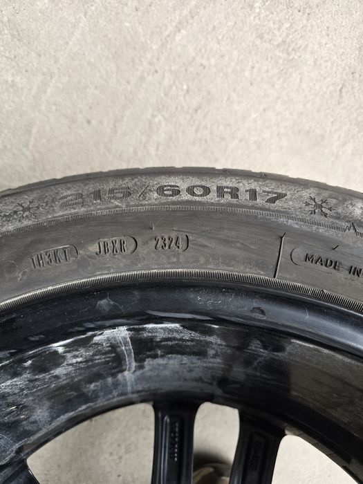 4 Броя 215/60/17 Dunlop 2x8,2mm 2x6mm 24dot