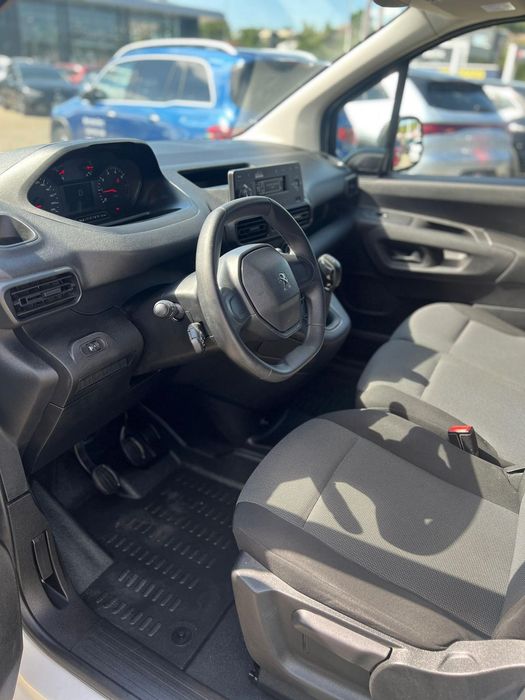 Peugeot Partner 2019 90000 de km 1.5 blue hdi