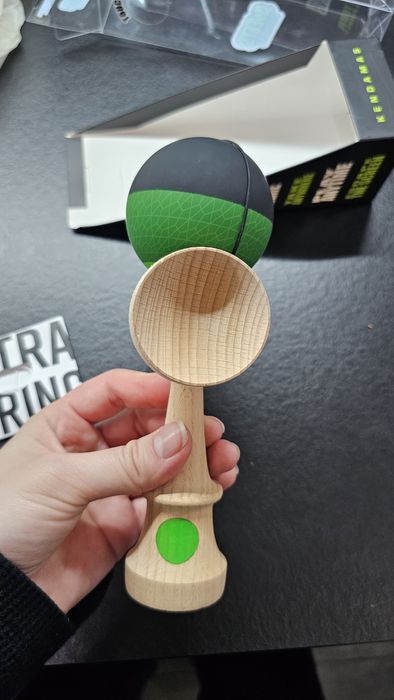 Kendama Sweets Global Flat Rate Shipping /
SWEETS LAB V38 - XBALL