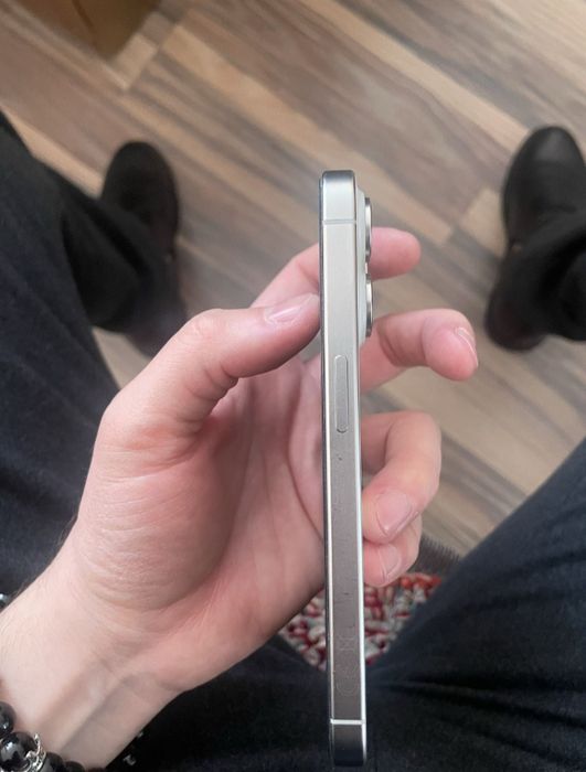 iPhone 15 pro 128gb