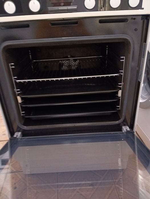 Свободно стояща печка  с индукционни котлони Voss 2 години Гаранция!