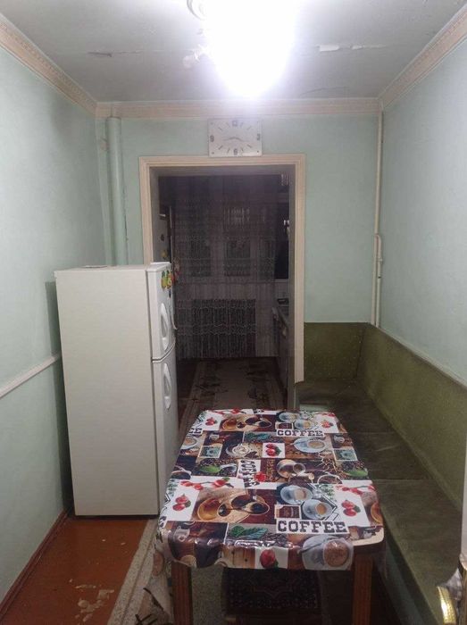 Срочно продается 3 х комнатная квартира в Шайхантахурском р-не.