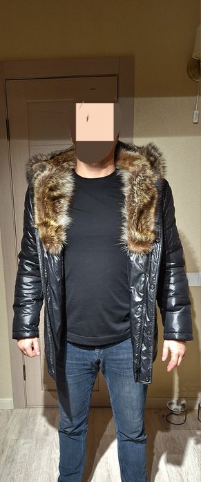 Продам зимнюю мужскую куртку 52 размер