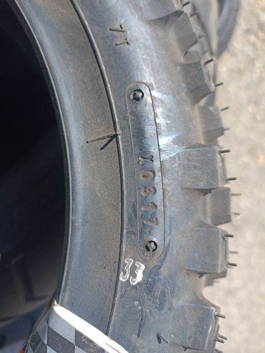 O anvelopa de fata "enduro" NOUA Dunlop 60/100 R10 dot 0317