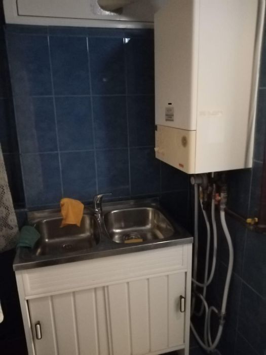 Inchiriez apartament 3 camere