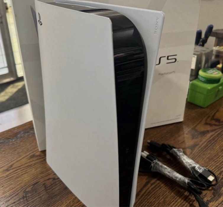 PlayStation 5 White 1TB 8K