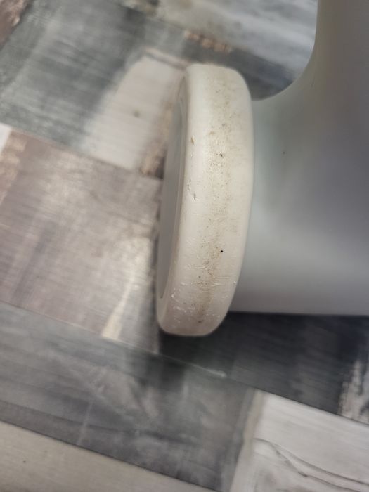 Продавам столче за хранене