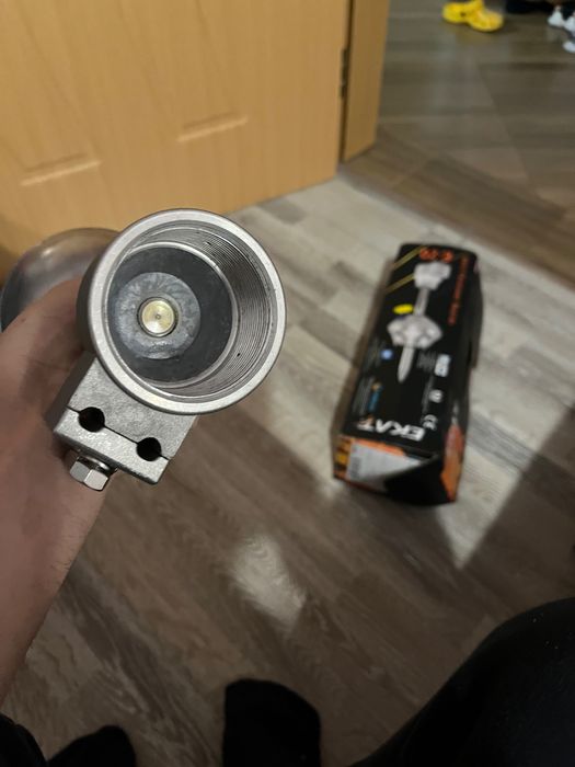 Мълниеприемник и кол за мълниезащитна глава