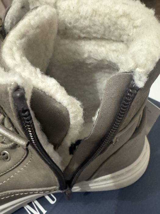 Ghete Mustang imblanite