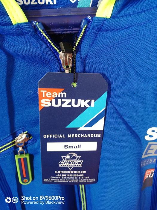 Suzuki ECSTAR Moto GP суичъри няколко модела и ветровка с качулка!