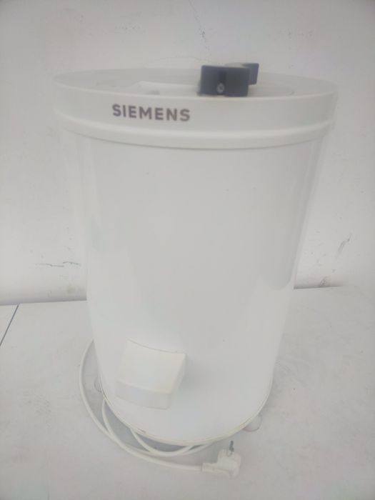 Компактна преносима сушилня за дрехи SIEMENS с вместимост 3 кг. 
Идеал