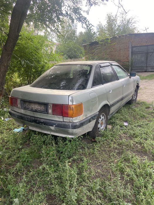 Продам ауди 80 б3 аварийная не на ходу