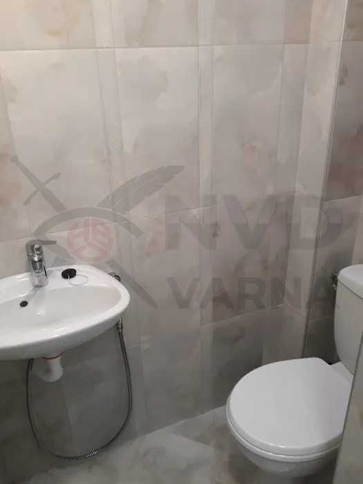 Тристаен апартамент в Окръжна Болница! 2710442
