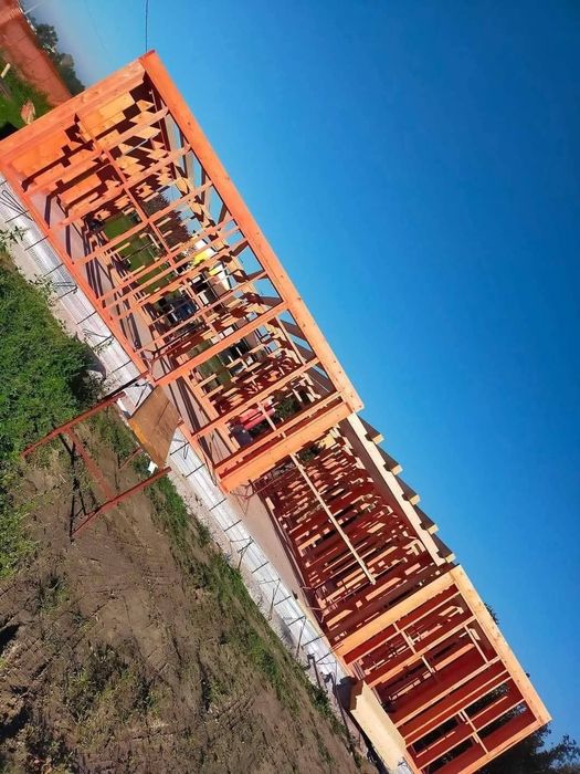 Vand fac case pe structura metalic si di lem Stil A frame