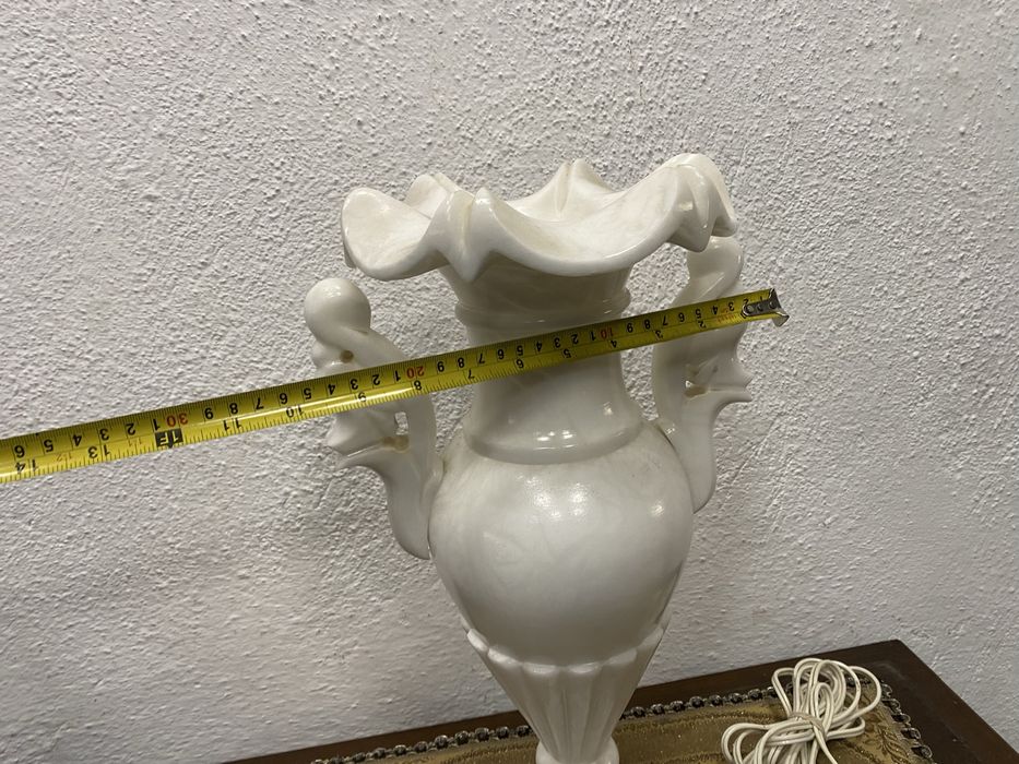 Винтидж настолна лампа от оникс Италия 1970те 43 см