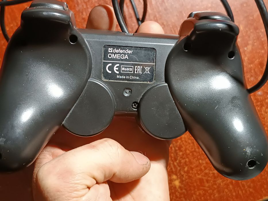 Продаю джойстик проводной