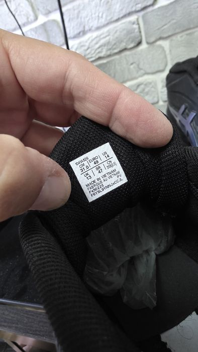 Оригинальные кроссовки asics