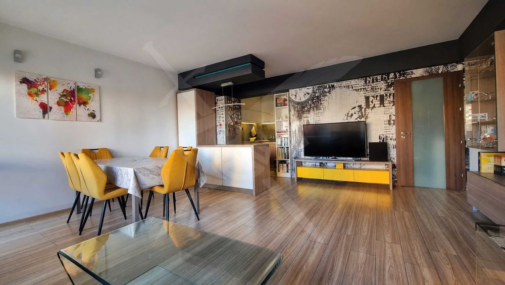 Продава се Тристаен апартамент в Пловдив, Тракия - 110 кв.м за 858 €/кв.м - Снимка #1