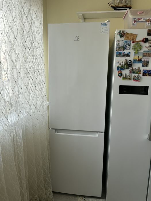Холодильник Indesit