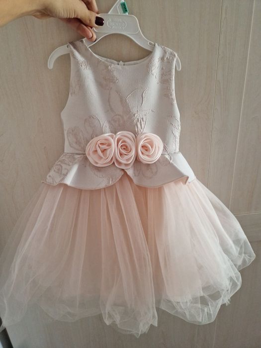 Официална рокля размер 92см