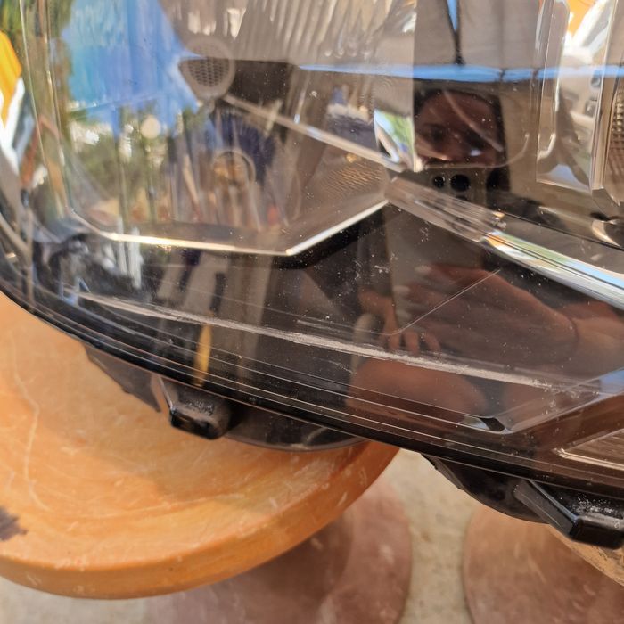 VW T6 десен фар 2017