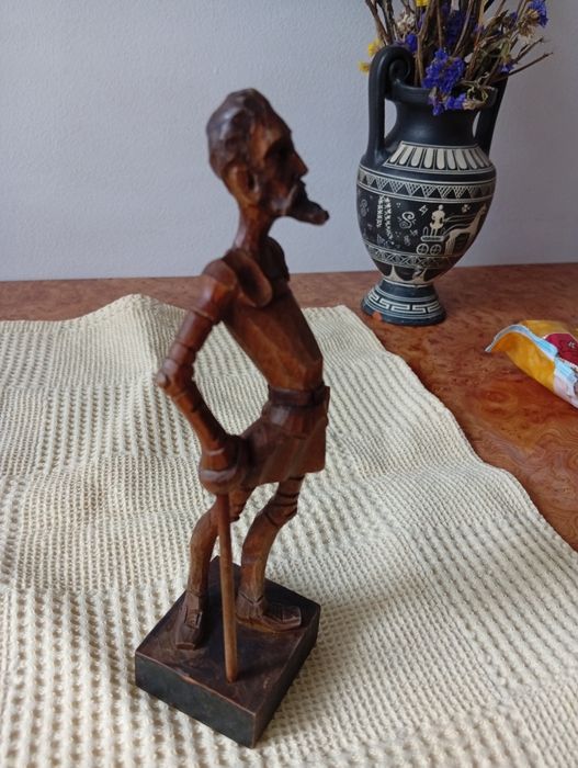 Figurină scluptată Don Quijote.